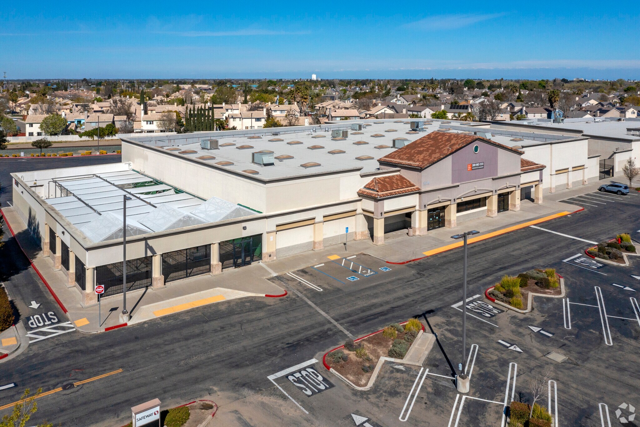 1975 W 11th St, Tracy, CA 95376 Retail for Lease