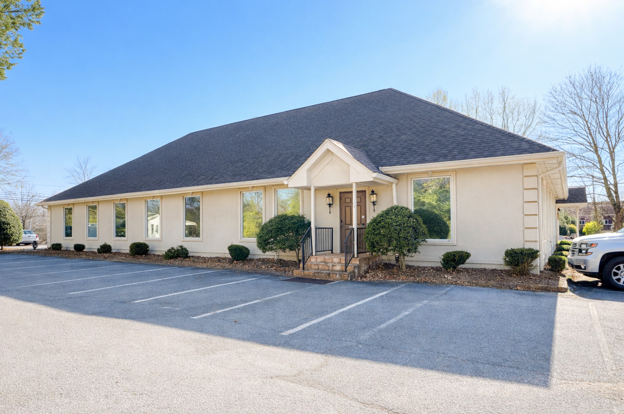 1403 Eastchester Dr, High Point, NC for lease Interior Photo- Image 1 of 4