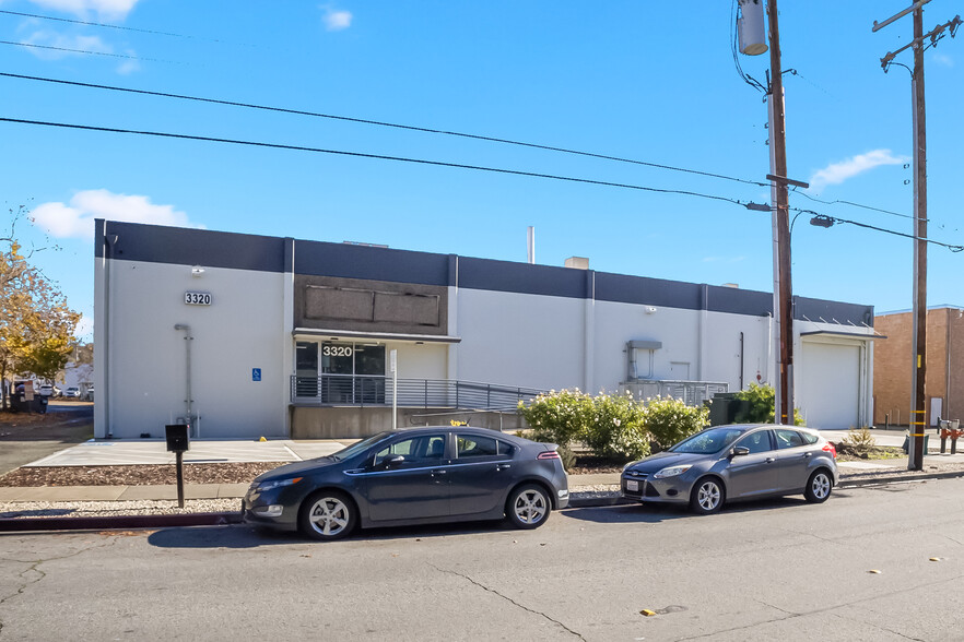 3320 Industrial Dr, Santa Rosa, CA for sale - Building Photo - Image 1 of 12