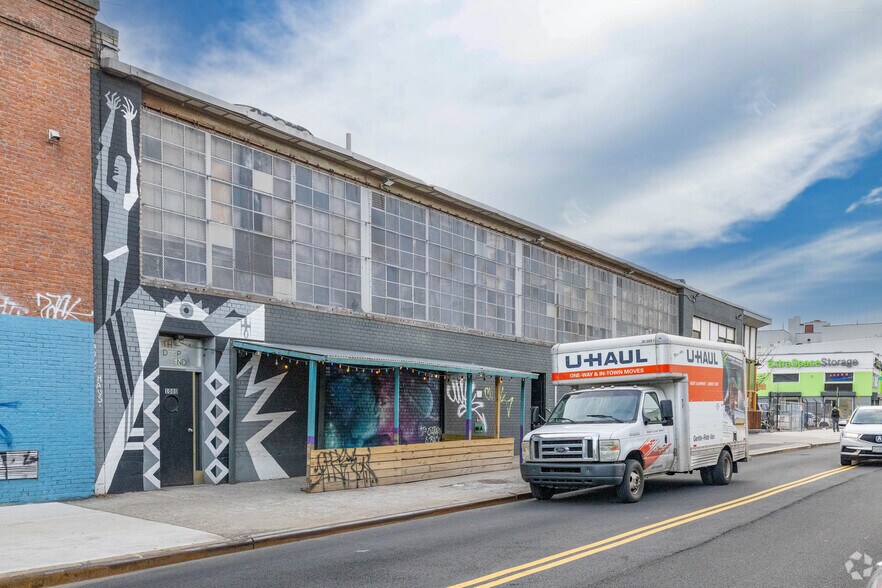 10-80 Wyckoff Ave, Ridgewood, NY for sale - Primary Photo - Image 1 of 1