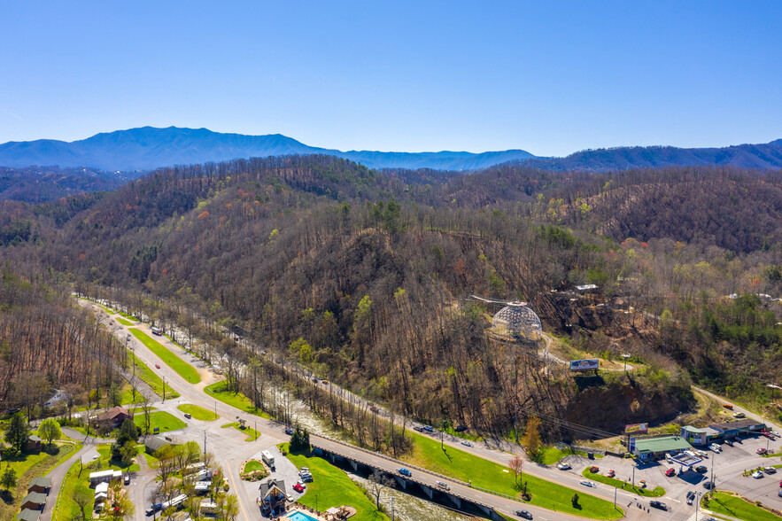 4300 Parkway, Pigeon Forge, TN for sale - Aerial - Image 3 of 37