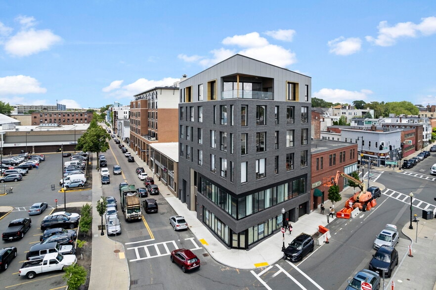 40 William Kelly Sq, Boston, MA for lease - Primary Photo - Image 1 of 4