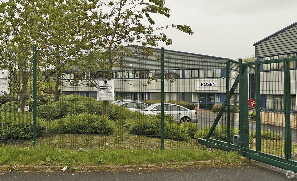 Millennium 'Small Box' Portfolio portfolio of 5 properties for sale on LoopNet.com - Primary Photo - Image 3 of 5