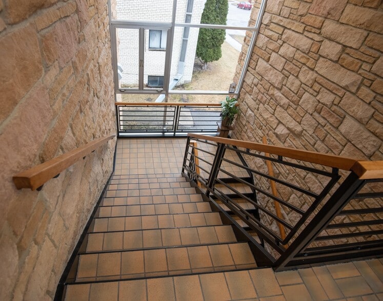 1221 3rd Ave SW, Rochester, MN for lease - Building Photo - Image 3 of 11