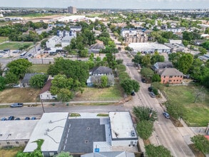 19 N York St, Houston, TX for lease Building Photo- Image 1 of 23