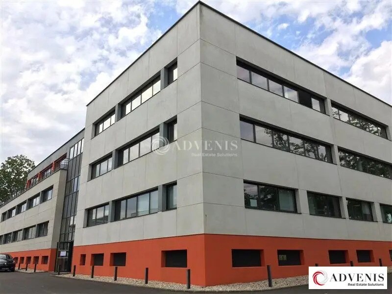 Office in Mérignac for lease Building Photo- Image 1 of 5
