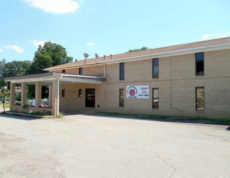 1620 Baldwin St, Van Buren, AR 72956