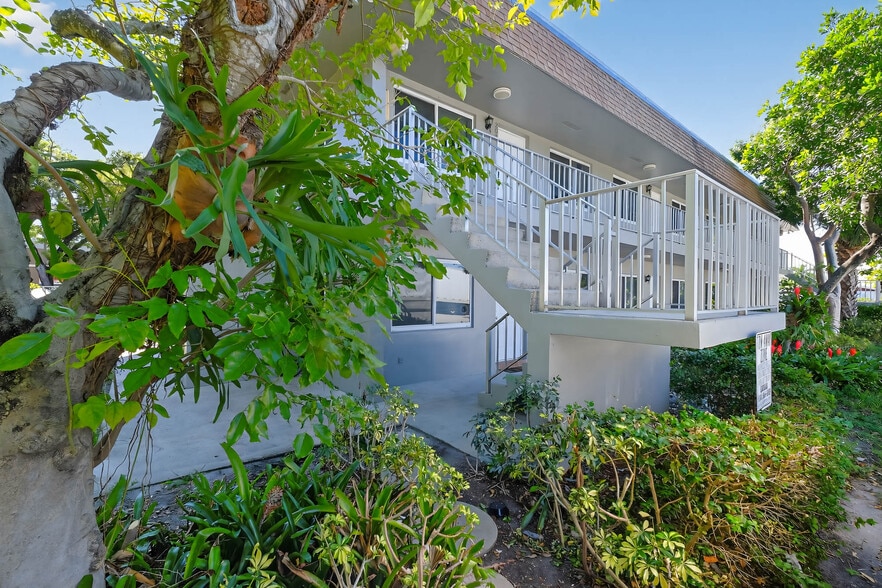 4900 NW 10th Ave, Fort Lauderdale, FL for sale - Building Photo - Image 2 of 14