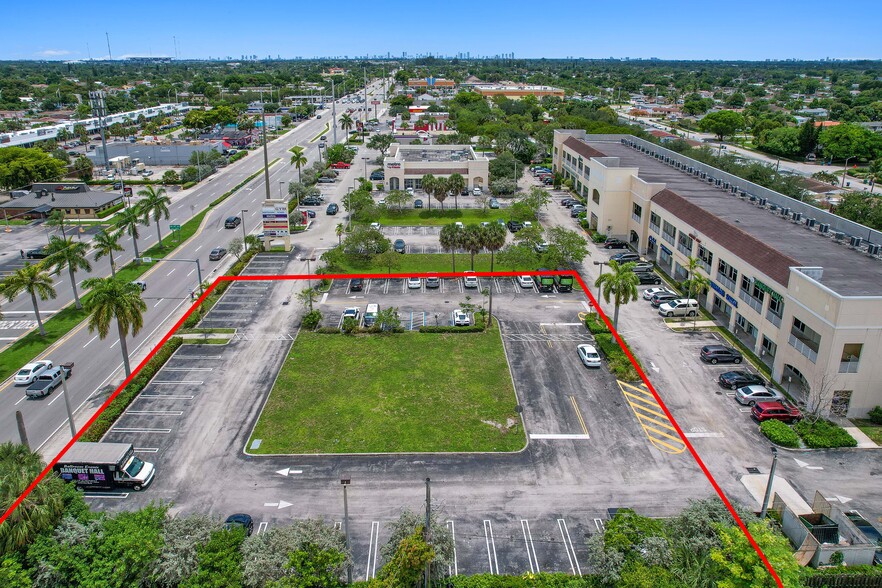 4880-4898 NW 183rd - Outparcel st, Miami Gardens, FL for lease - Building Photo - Image 3 of 13