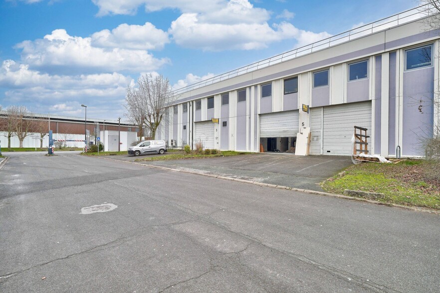 4 Allée Du Cantal, Lisses for lease - Building Photo - Image 2 of 11