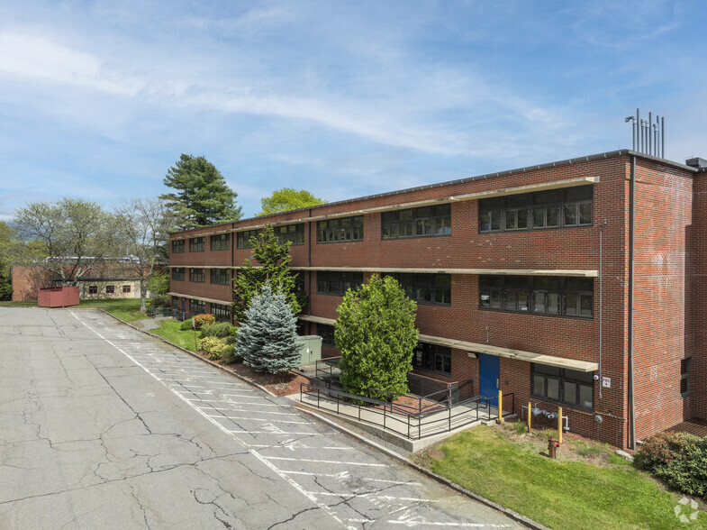 94 Jackson Rd, Devens, MA for lease - Building Photo - Image 2 of 5