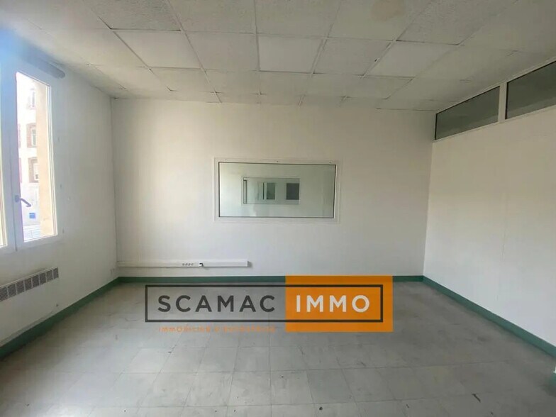 Office in Marseille for sale - Interior Photo - Image 2 of 9