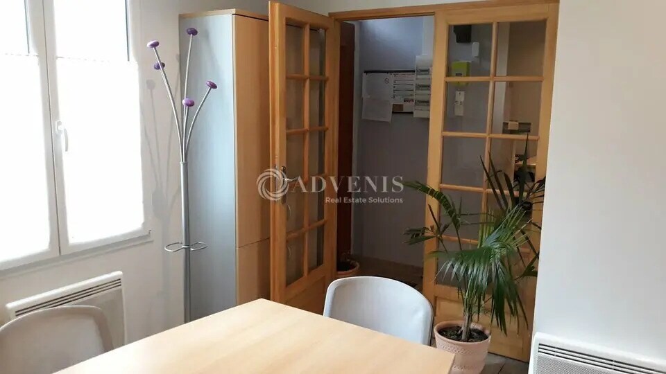 Office in Clamart for sale - Interior Photo - Image 2 of 6