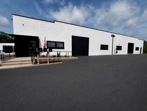 315 N 9th St, St Charles, IL for lease Interior Photo- Image 1 of 8