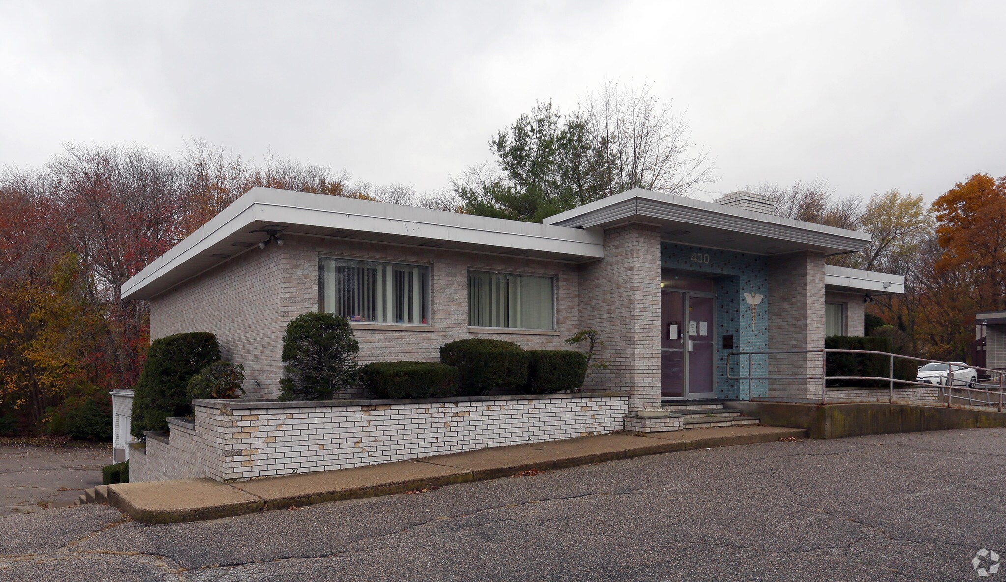 430 Toll Gate Rd, Warwick, RI for sale Primary Photo- Image 1 of 1