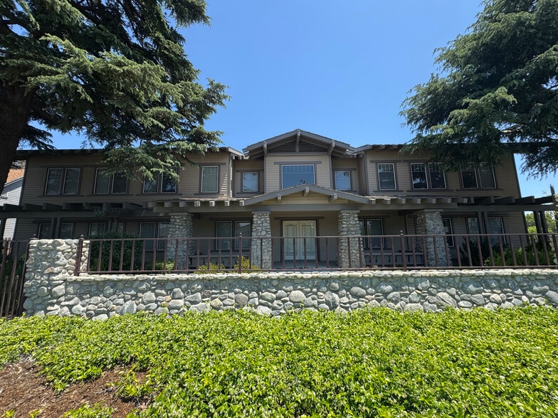 437 N Riverside Ave, Rialto, CA for lease - Building Photo - Image 1 of 37