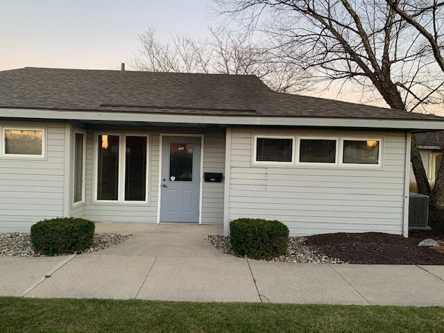 405-419 Airport North Office Park, Fort Wayne, IN for sale Primary Photo- Image 1 of 1