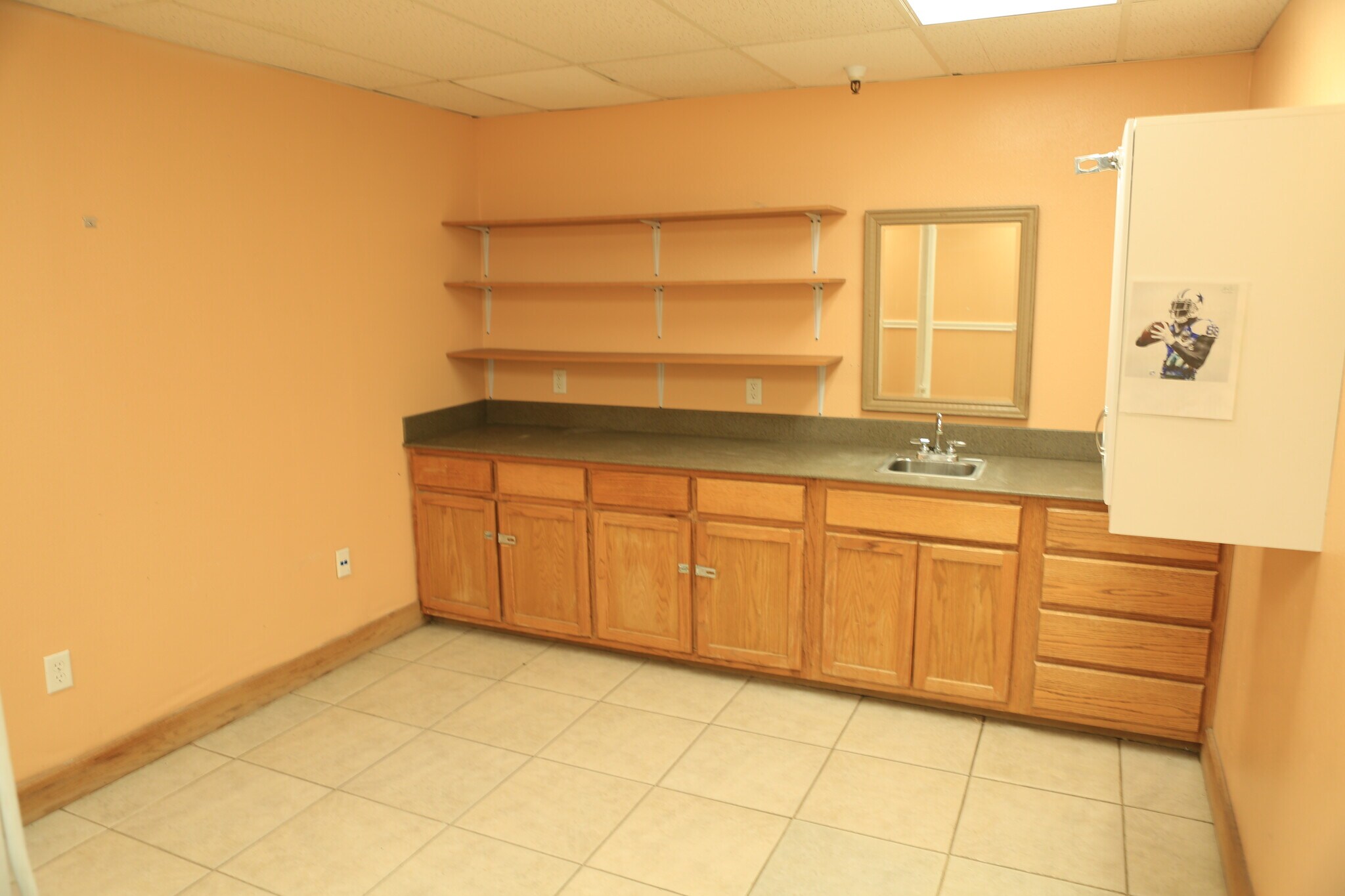 706 Knickerbocker Rd, San Angelo, TX 76903 Stonewall Plaza