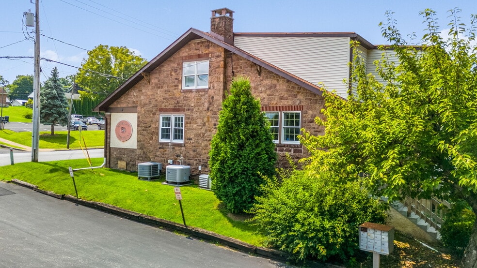 3519 E Main St, Morgantown, PA for lease - Building Photo - Image 3 of 53