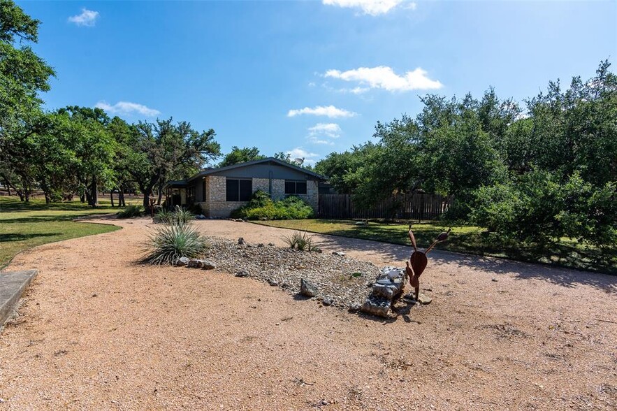 15520 Ranch Road 12, Wimberley, TX for sale - Building Photo - Image 2 of 36