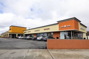 Los Coyotes Shopping Center - Pub