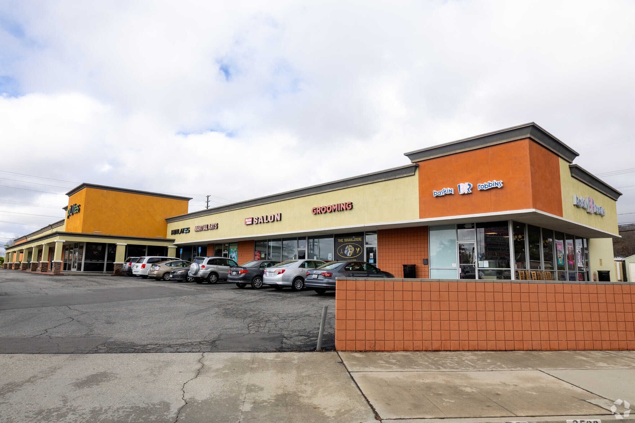 3585 N Los Coyotes Diag, Long Beach, CA for lease Primary Photo- Image 1 of 2