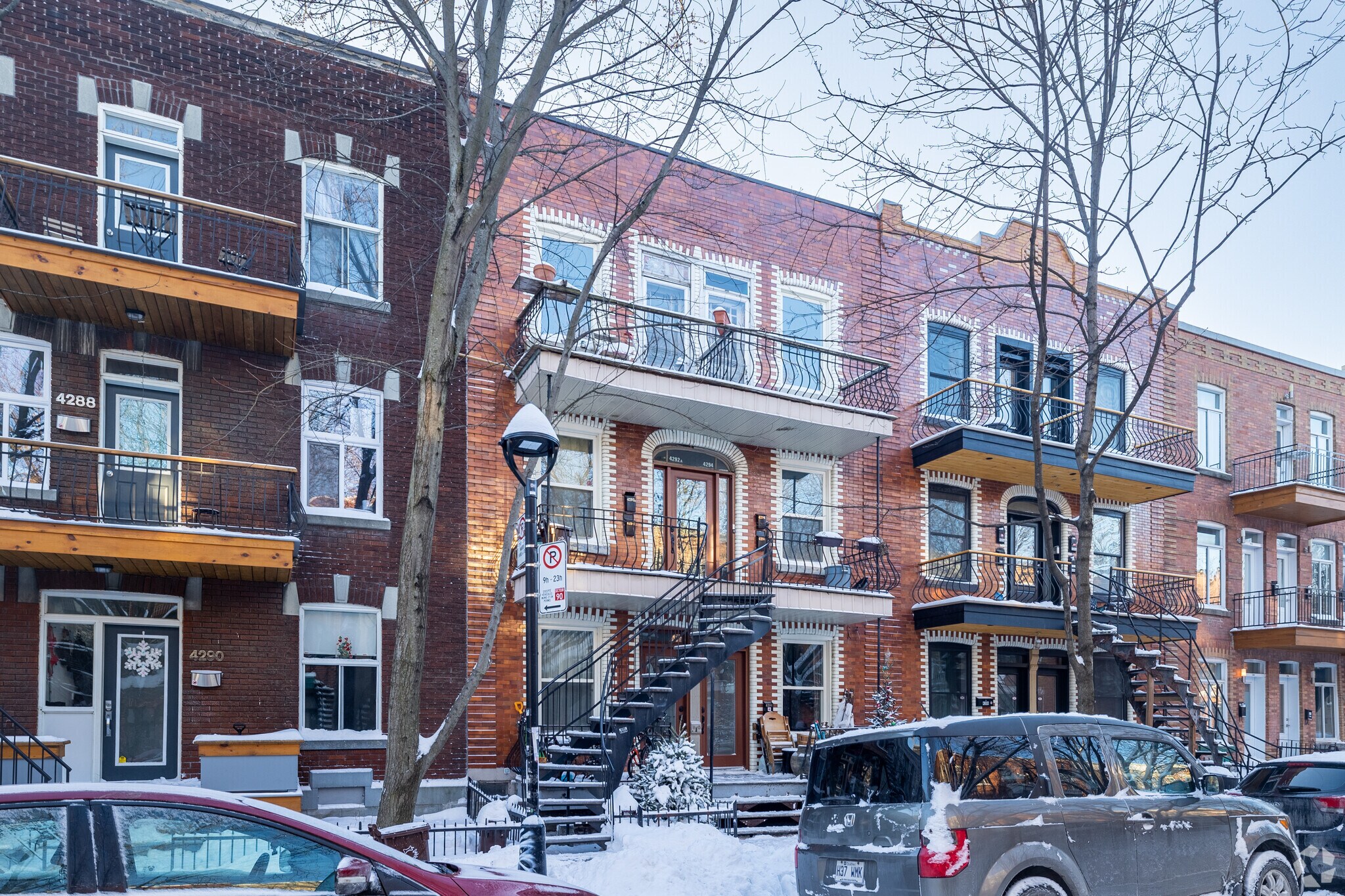 4292-4298 Rue Messier, Montréal, QC for sale Primary Photo- Image 1 of 1