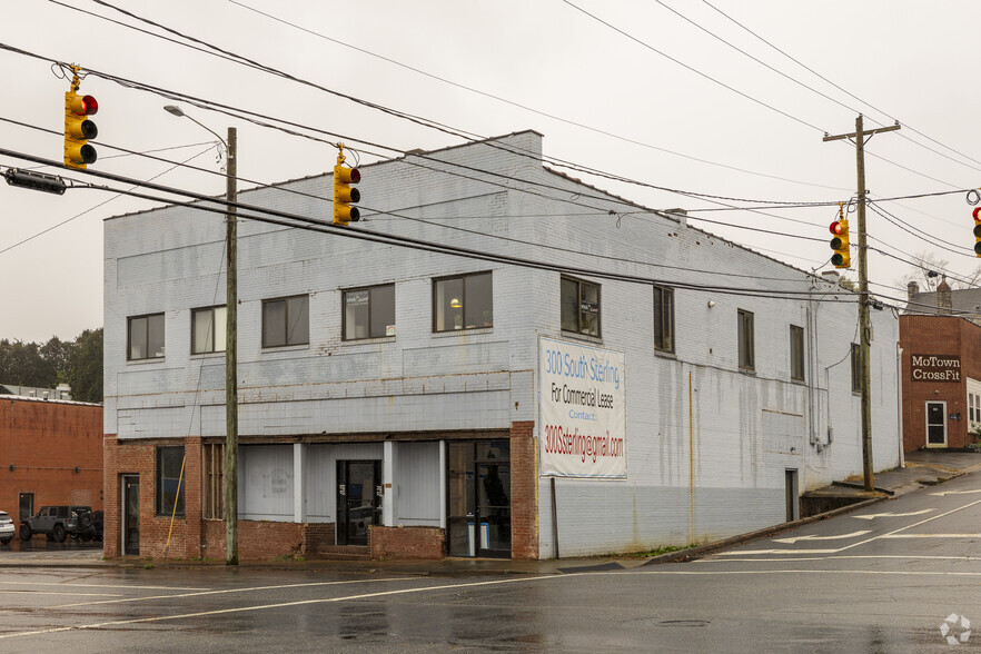 300 S Sterling St, Morganton, NC for lease - Primary Photo - Image 1 of 1