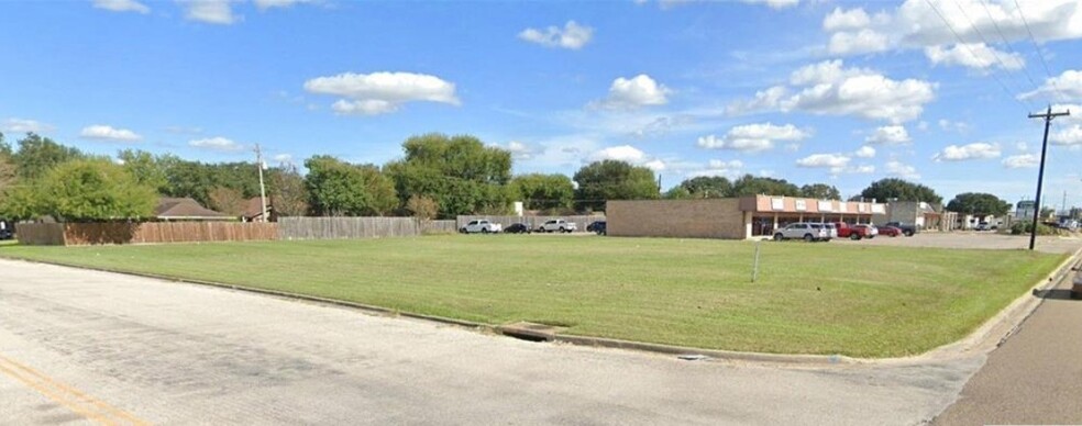 3808 John Stockbauer Dr, Victoria, TX for sale - Building Photo - Image 3 of 3