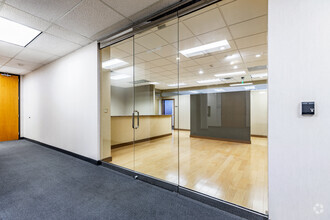 9500 Koger Blvd N, Saint Petersburg, FL for lease Interior Photo- Image 1 of 6