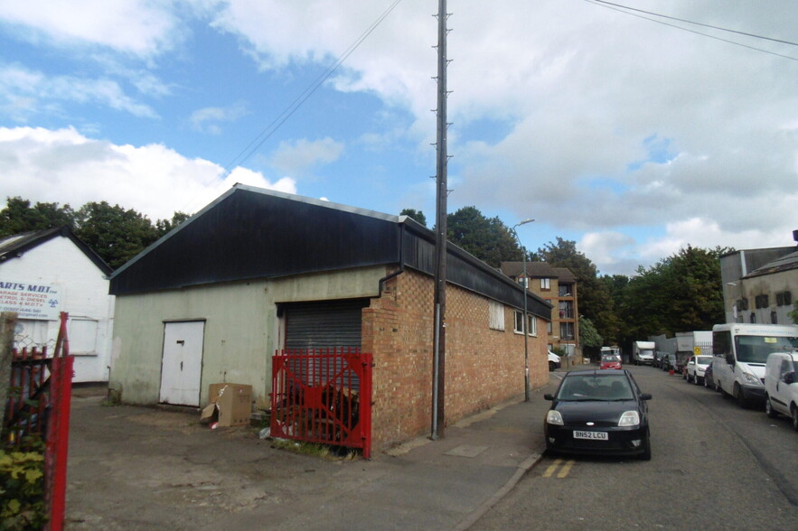 1A Sandcliff Rd, Erith for sale - Building Photo - Image 2 of 2