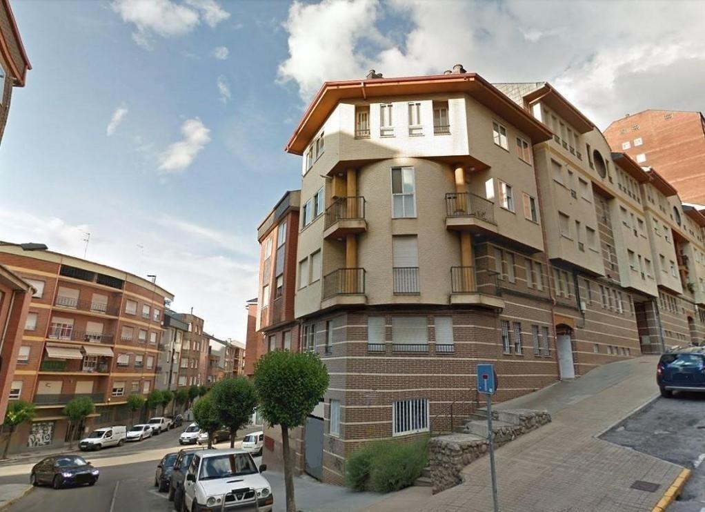 Retail in Ponferrada for sale Building Photo- Image 1 of 7