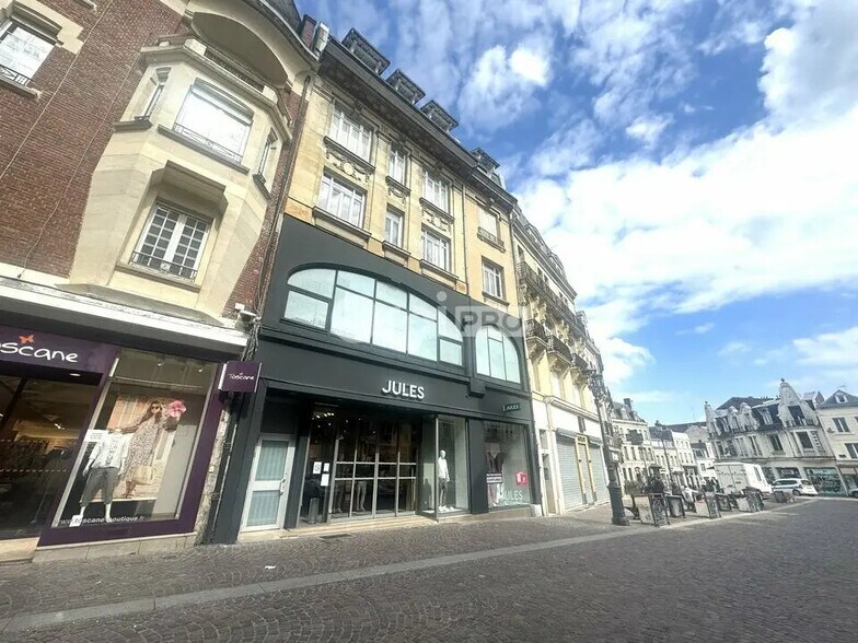 Retail in Saint-Quentin for lease - Building Photo - Image 3 of 3