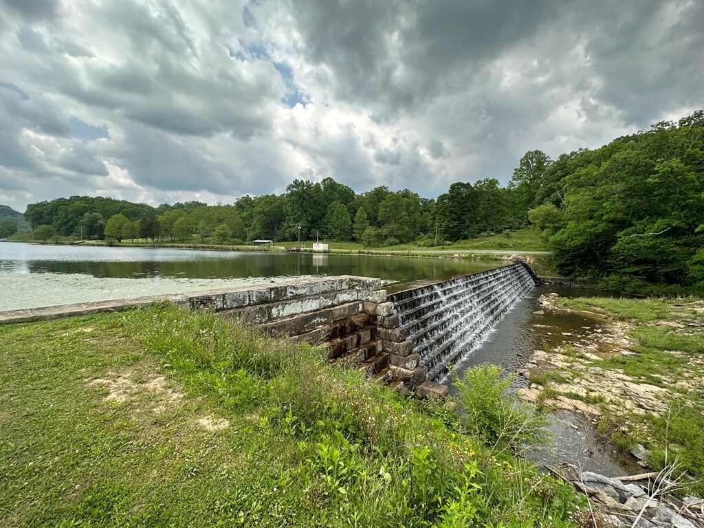 14224 Mud Fork, Falls Mills, VA 24613 - Land for Sale | LoopNet