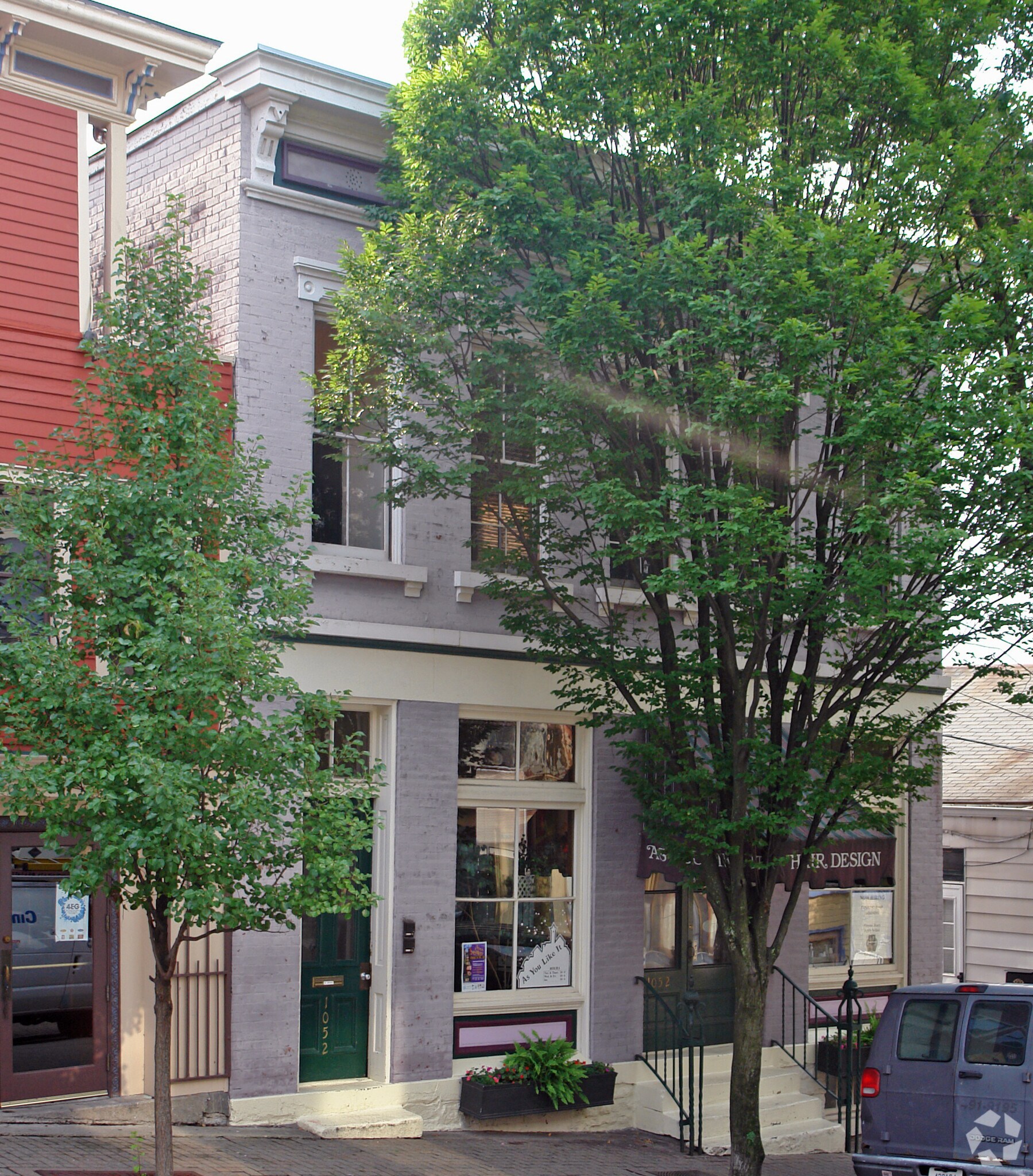 1052 St Gregory St, Cincinnati, OH for sale Primary Photo- Image 1 of 1