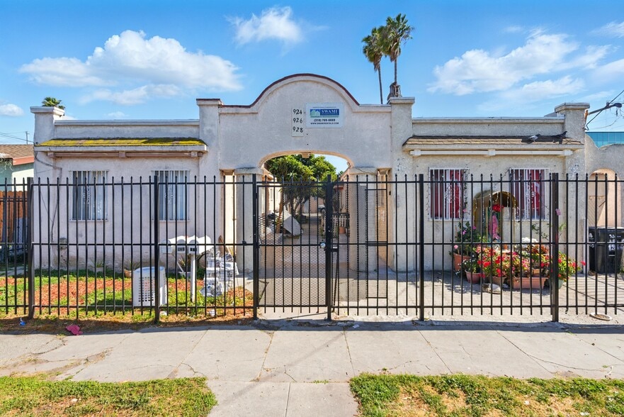 924 W 82nd St, Los Angeles, CA for sale - Building Photo - Image 3 of 14