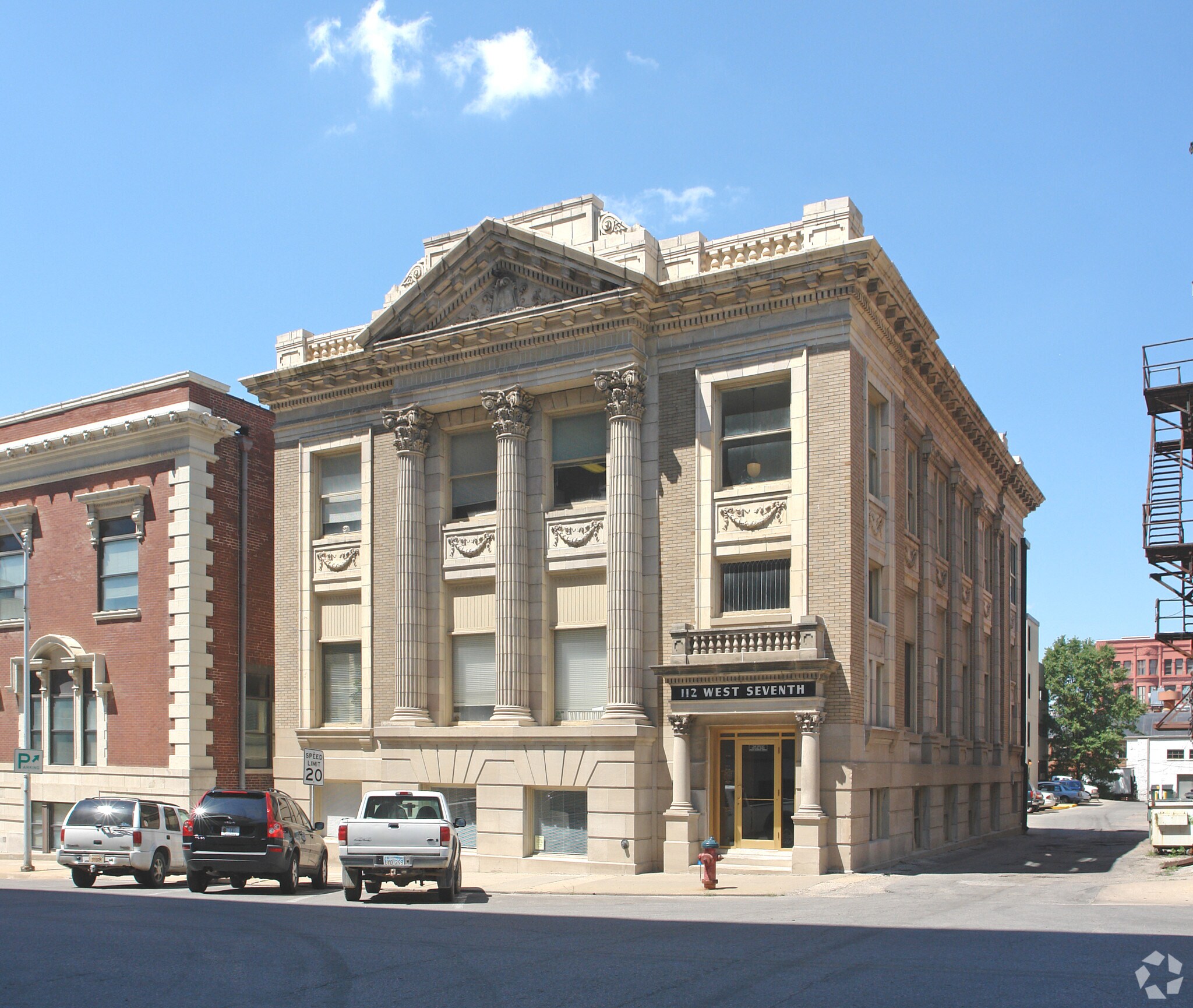 112 SW 7th St, Topeka, KS for sale Primary Photo- Image 1 of 1