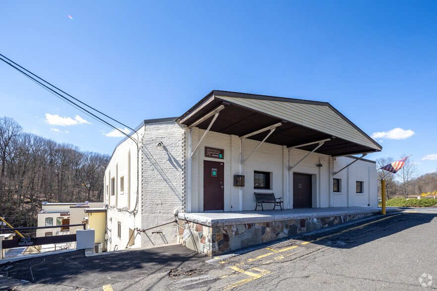 1 Hollywood Ave, Ho Ho Kus, NJ for lease - Building Photo - Image 2 of 18