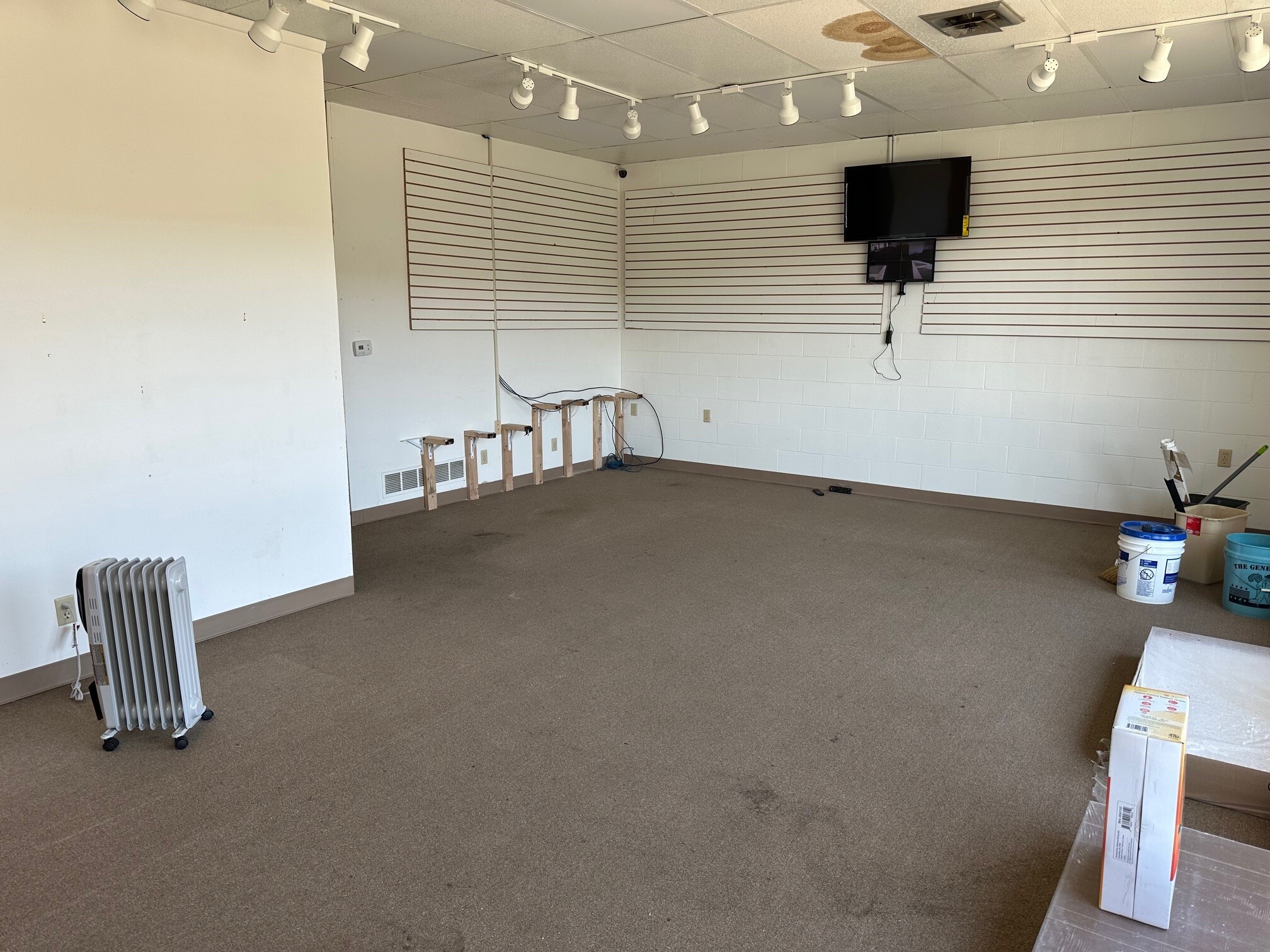 2469-2500 Glick St, Lafayette, IN for lease Interior Photo- Image 1 of 1