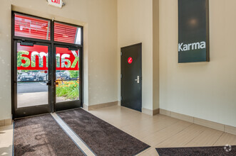 118 S Adams St, Green Bay, WI for lease Lobby- Image 1 of 11