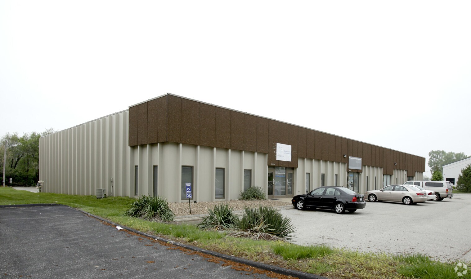 1284012846 Pennridge Dr, Bridgeton, MO 63044