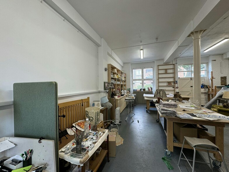 109 Bartholomew Rd, London for lease - Building Photo - Image 3 of 9