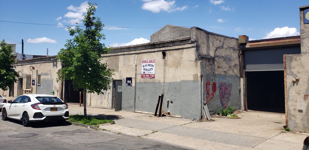 186 Van Dyke St, Brooklyn, NY for lease - Building Photo - Image 1 of 3
