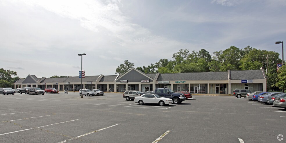 5549-5599 Portsmouth Blvd, Portsmouth, VA for lease - Primary Photo - Image 1 of 8
