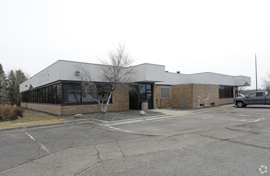 4884 Miller Trunk Hwy, Duluth, MN for sale - Building Photo - Image 1 of 1