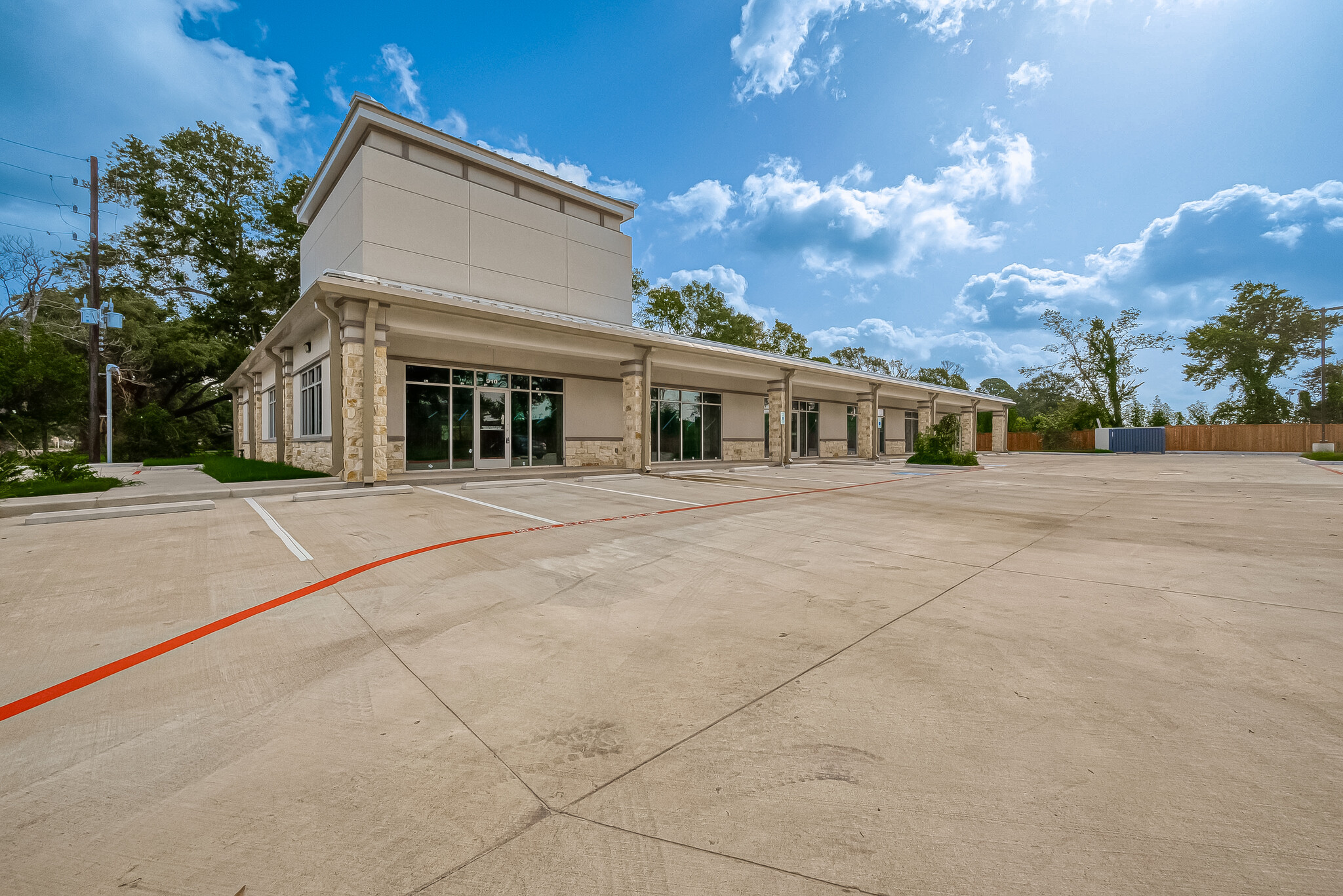 910 East Ave, Katy, TX for sale Building Photo- Image 1 of 46