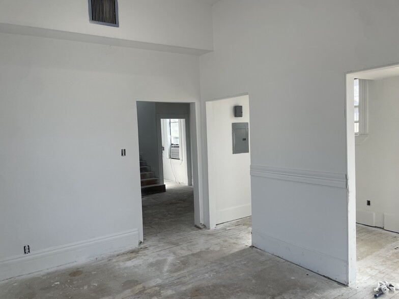 610 E Josephine St, San Antonio, TX for lease - Interior Photo - Image 3 of 8