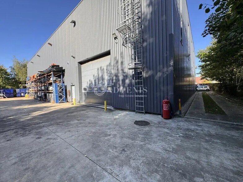 Flex in Bussy-Saint-Martin for sale - Building Photo - Image 3 of 8