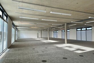 Great Marlings, Luton for lease Interior Photo- Image 1 of 5