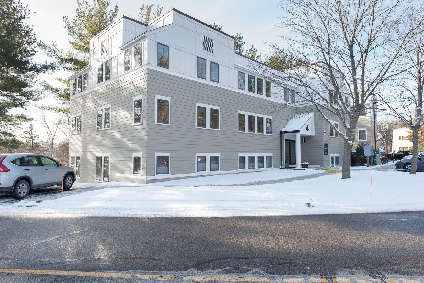 4 Greenleaf Woods Dr, Portsmouth, NH 03801